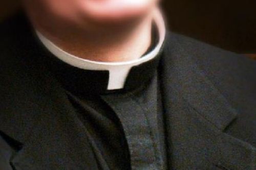 Pedofilia: sospeso a divinis sacerdote accusato di violenza su minori - 