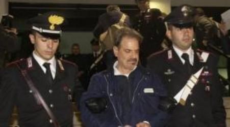 Favorì la latitanza del boss Lanzino: sorvegliato arrestato a Rende - 