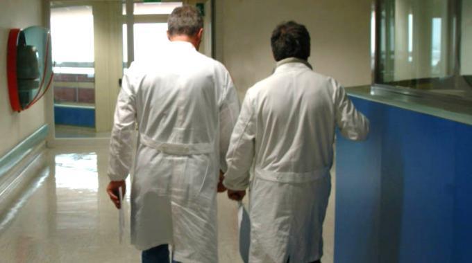 LOCRI: CONDANNATI PER NEGLIGENZA E SUPERFICIALITÀ' I MEDICI CHE OPERARONO MARIA PER UN' ERNIA - 