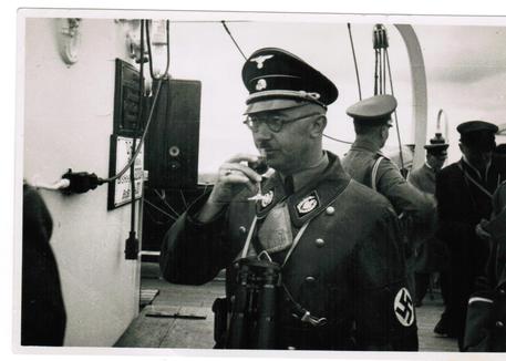 Himmler in brochure Comune di Cosenza, è polemica - 