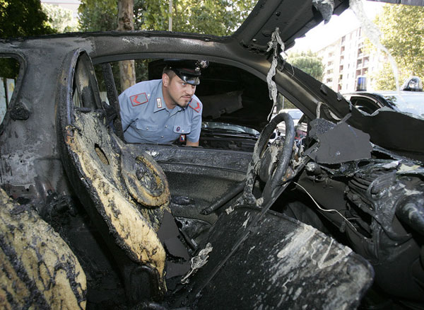 ALLE FIAMME L' AUTO DELL' ASSESSORE DI ROSARNO, FRANCESCO BONELLI - 