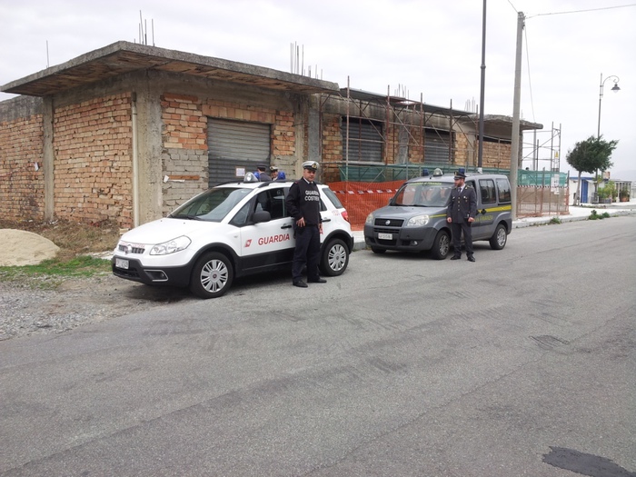 Sequestrato un fabbricato abusivo, una denuncia - 