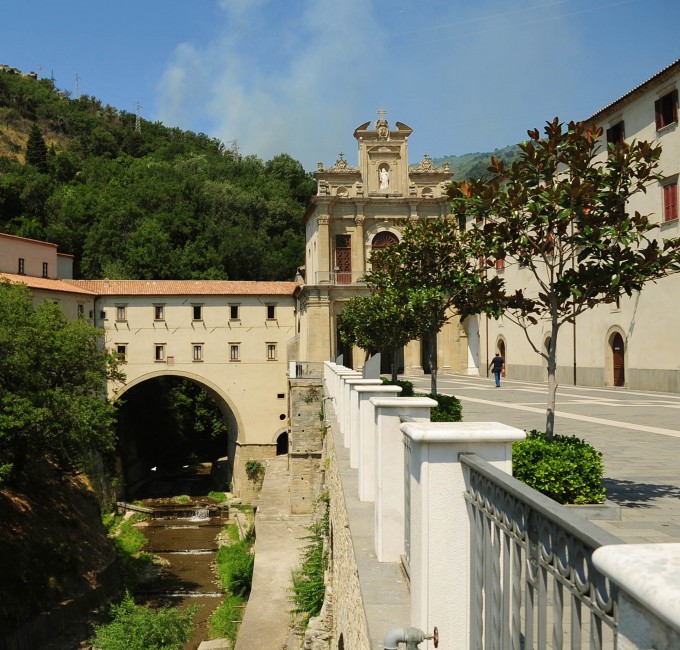 OFFERTE AL SANTUARIO GIOCATE IN BORSA E BONIFICI NON AUTORIZZATI; 11 INDAGATI - 