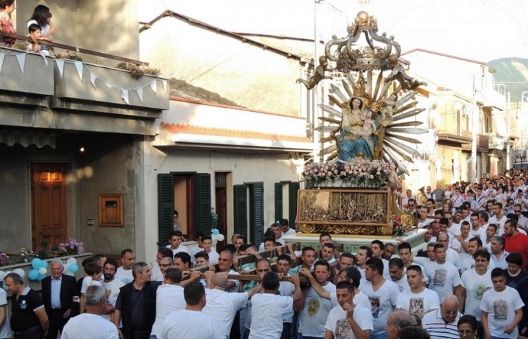 LA DIOCEDI DI OPPIDO-PALMI PRESENTA LA GUIDA ALLE PROCESSIONI PASQUALI - 