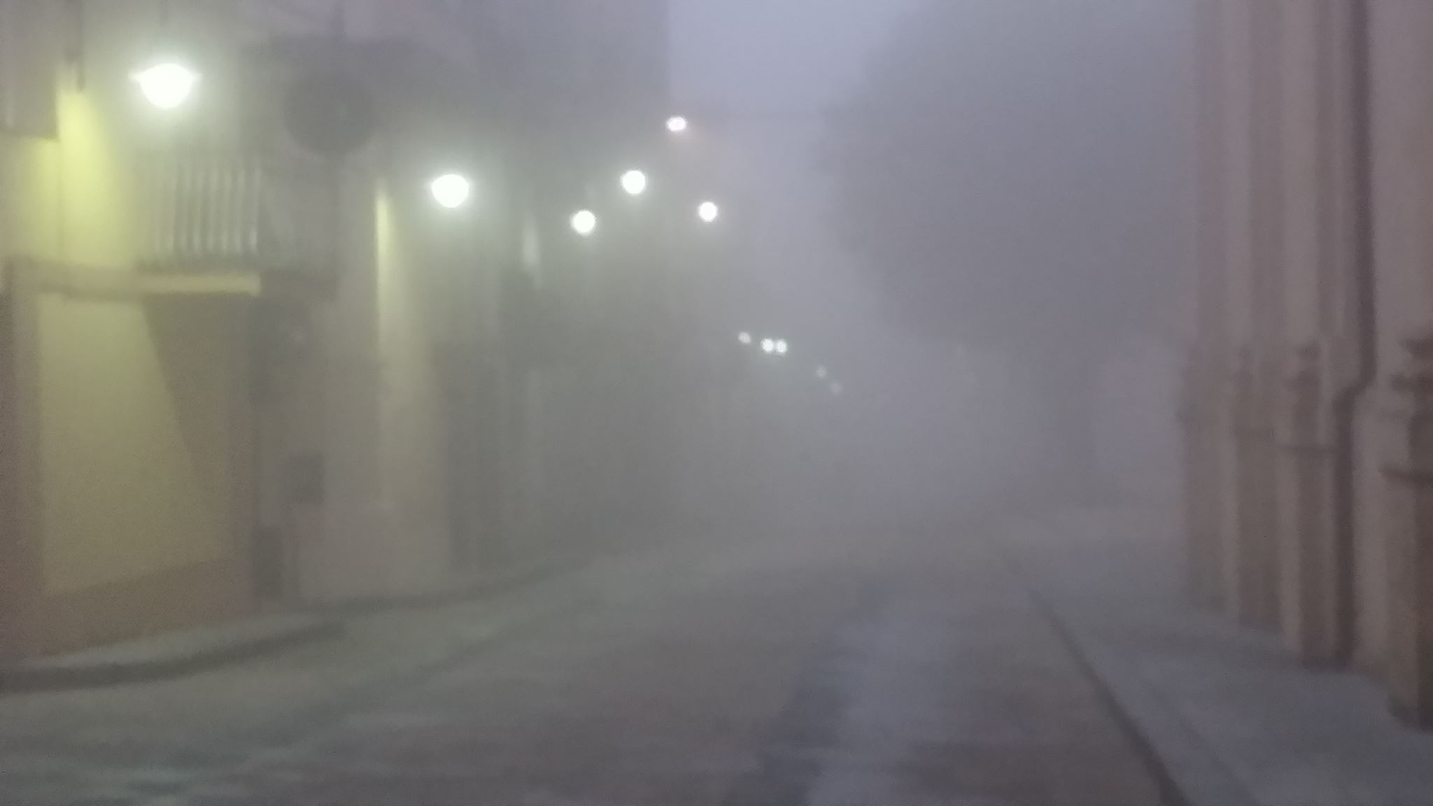 Maltempo: è primavera ma in Calabria freddo e pioggia.  Nebbia fitta, da mercoledì ulteriore peggioramento. - 