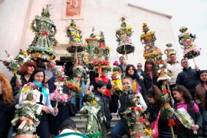 Oggi si festeggia la Domenica delle Palme: tanti appuntamenti originali allinsegna di una tradizione che si rinnova - 