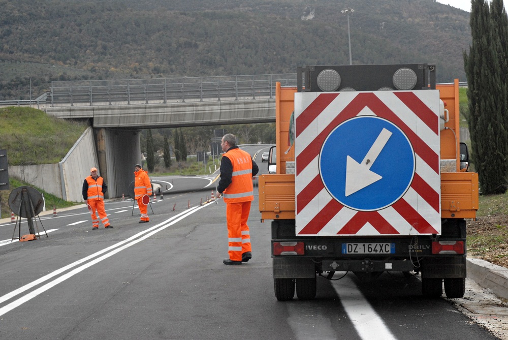 Pasqua: Anas, potenziati presidi per chiusura viadotto A3 - 