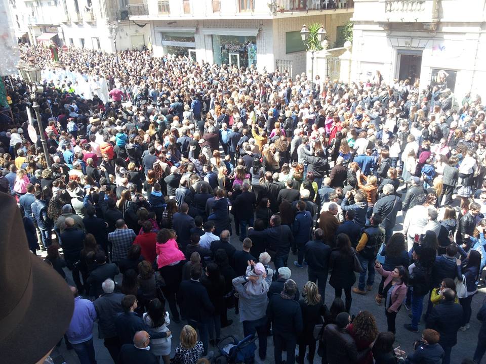 Siderno (RC): in diecimila per la svelata di Pasqua - 