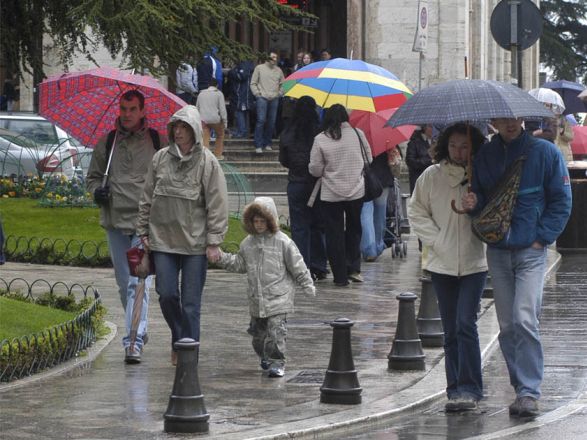 Maltempo: allerta meteo, ancora piogge e temporali al sud - 