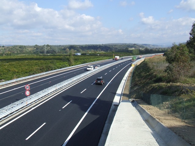 Salerno-Reggio, aperti altri quattro km - 