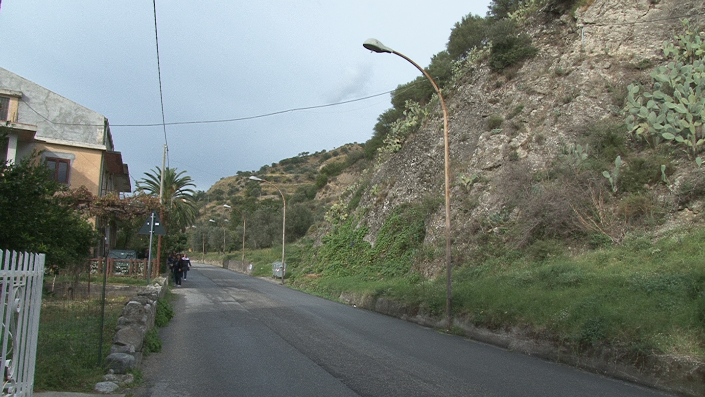 E' ufficiale: saranno effettuati i lavori di messa in sicurezza caduta massi SP05, Frazione S. Antonio di Gioiosa Jonica - 