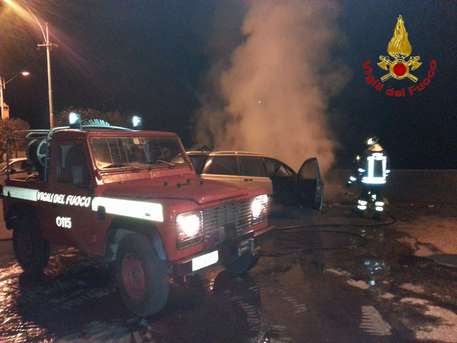 Incendiata automobile sindaco in Calabria  - 