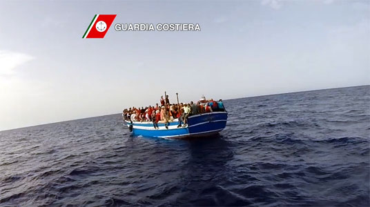 IMMIGRAZIONE: SALVATE 446 PERSONE A 80 MIGLIA DA ROCCELLA JONICA - 