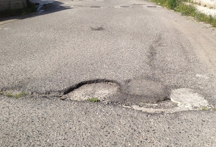 Siderno: buche e lungomare problemi prioritari in vista dell'estate - 