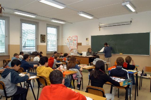 SCUOLA, FONDI IN ARRIVO PER GROTTERIA. IL SINDACO: 'DIAMO UNA SCUOLA EFFICIENTE A QUESTO TERRITORIO' - 