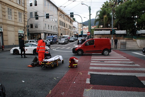 Pirata della strada investe ed uccide anziana - 