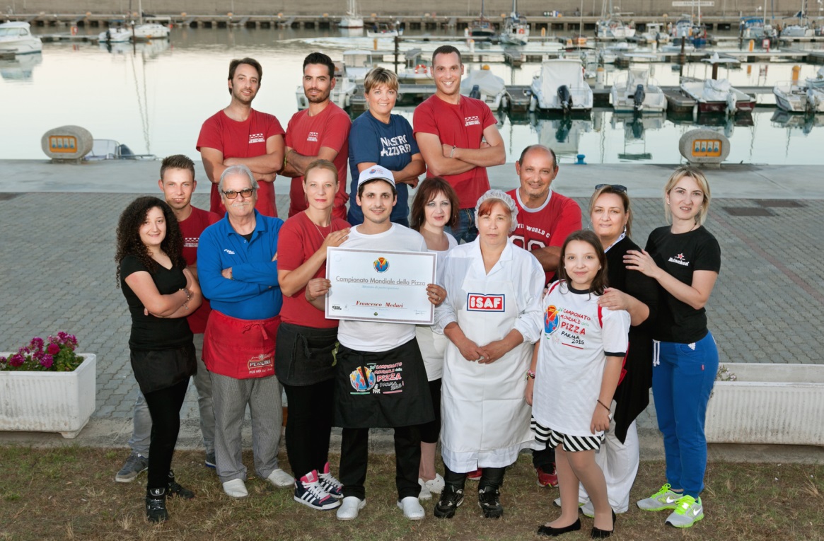 SUCCESSO PER IL RISTORANTE ''PORTO DELLE GRAZIE''. LA PIZZA ''ROCCELLESE'' CONQUISTA PARMA AL CAMPIONATO MONDIALE DELLA PIZZA  - 