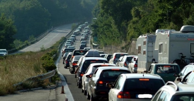 PONTE DEL 2 GIUGNO: A3 CHIUSA, TURISTI ALLA LARGA DALLA CALABRIA - 