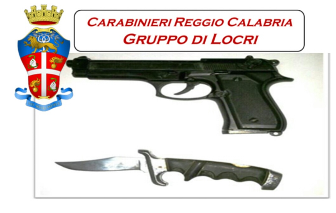 Caulonia. Aggredisce e minaccia un amico al termine di una cena, utilizzando un coltello e una pistola giocattolo: 33enne denunciato dai Carabinieri.  - 