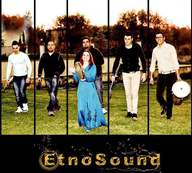 ETNOSOUND IN CONCERTO A ROCCELLA: POCHE NOTE ED E' SUBITO FESTA - 