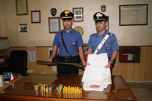 DETENZIONE ILLEGALE DI ARMI: 2 ARRESTI  - 